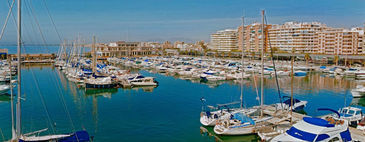 He Maria Teresa Torrevieja Exterior photo